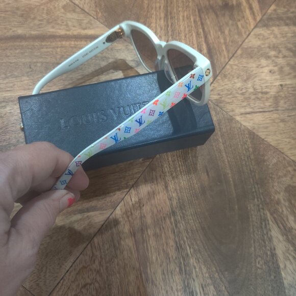 Louis Vuitton Z2725W Murakami My Monogram Acetate Sunglasses new - Picture 2 of 8